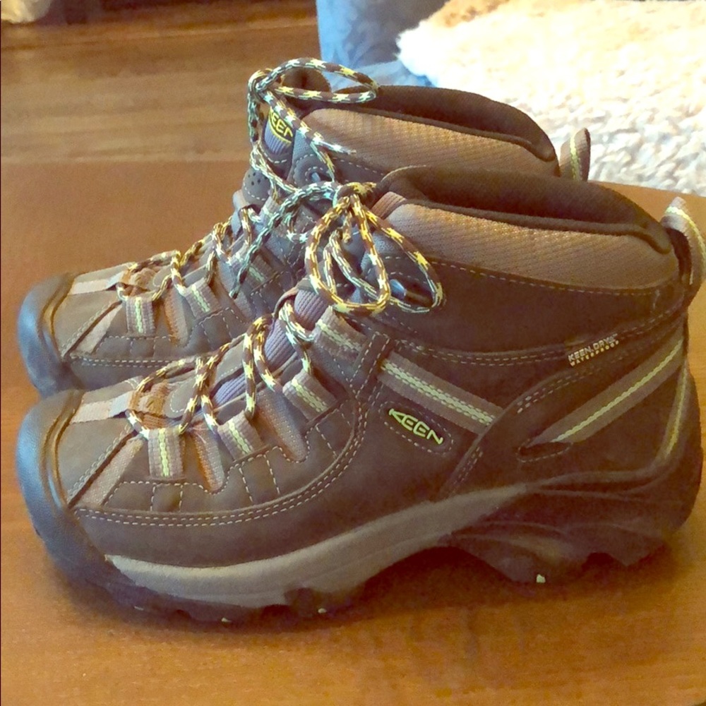 Keen hiking boots